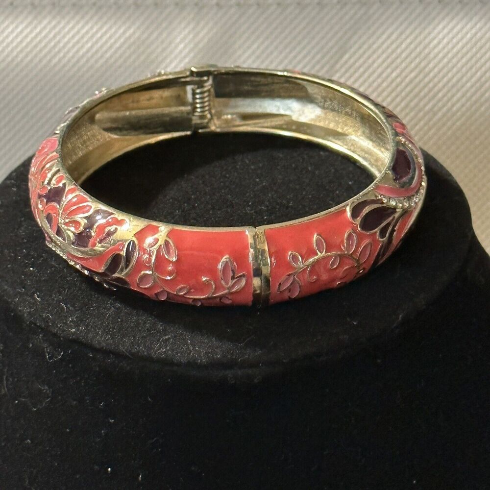 Tommy Bahama Pink Rhinestone Gold Tone Floral Swirl Enamel Clamper Bracelet 13$